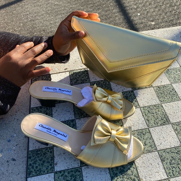 Bag and shoes and they’re sale together - Picture 4 of 4